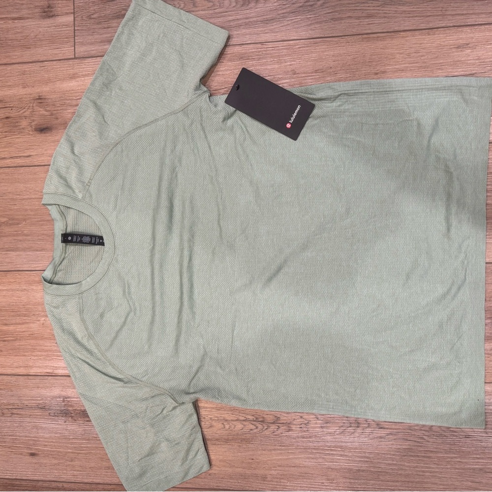 Men’s Lululemon Tee